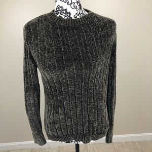 Romeo and Juliet couture green sweater